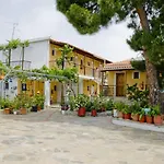Kavourakia 4*