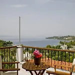 Kavourakia Aparthotel