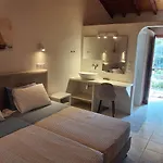 Aparthotel Kavourakia