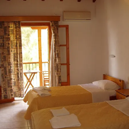 Kavourakia Aparthotel 2*