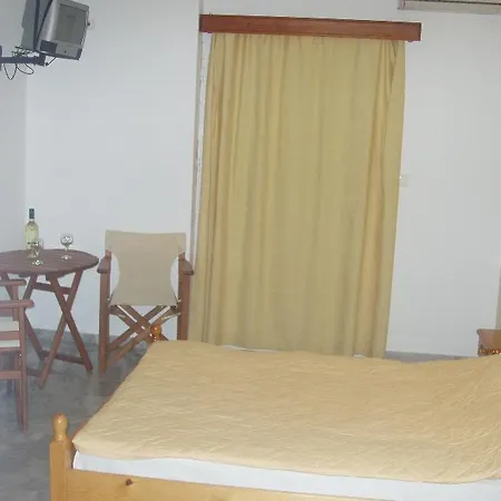 Kavourakia Aparthotel 2*