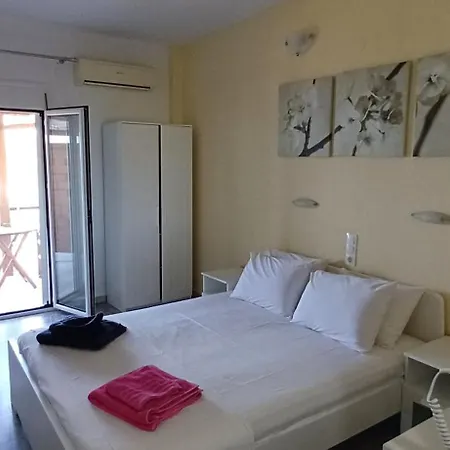 Апарт-отель Kavourakia Колиос