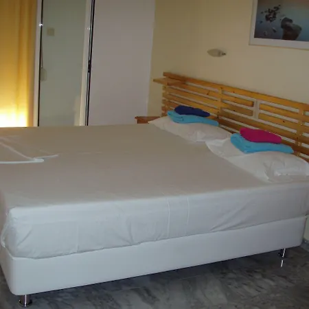 Kavourakia Aparthotel