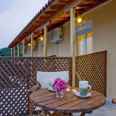 Aparthotel Kavourakia