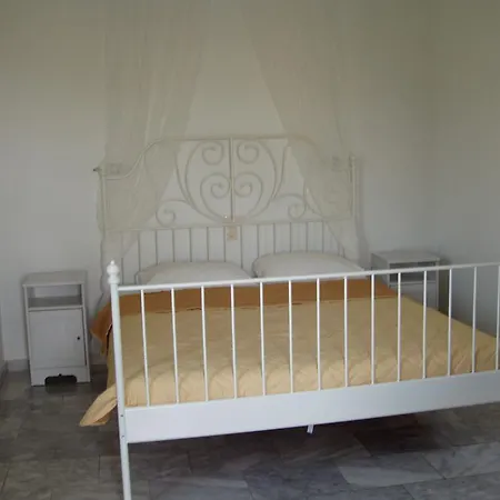 Kavourakia Aparthotel 2*