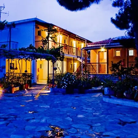 Aparthotel Kavourakia Kolios