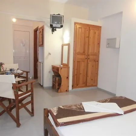 Kavourakia Aparthotel Kolios
