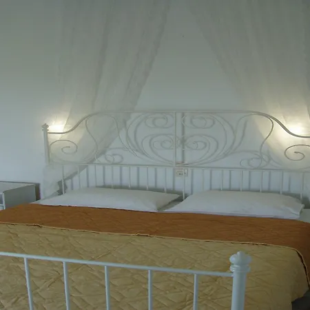 Aparthotel Kavourakia