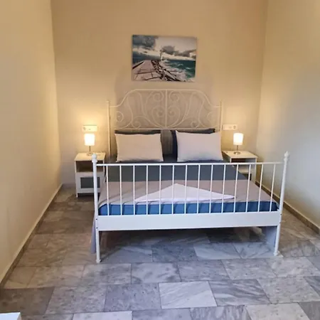 Aparthotel Kavourakia