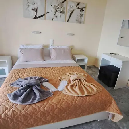 Aparthotel Kavourakia