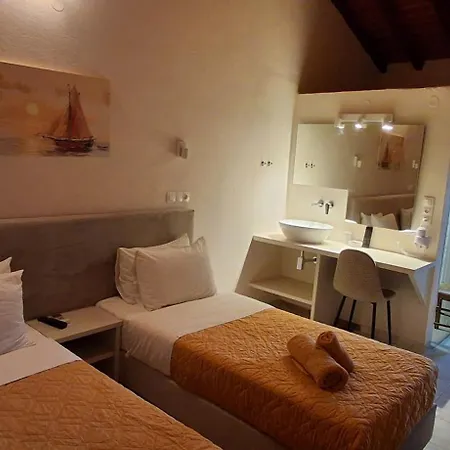 Lägenhetshotell Kavourakia 4*